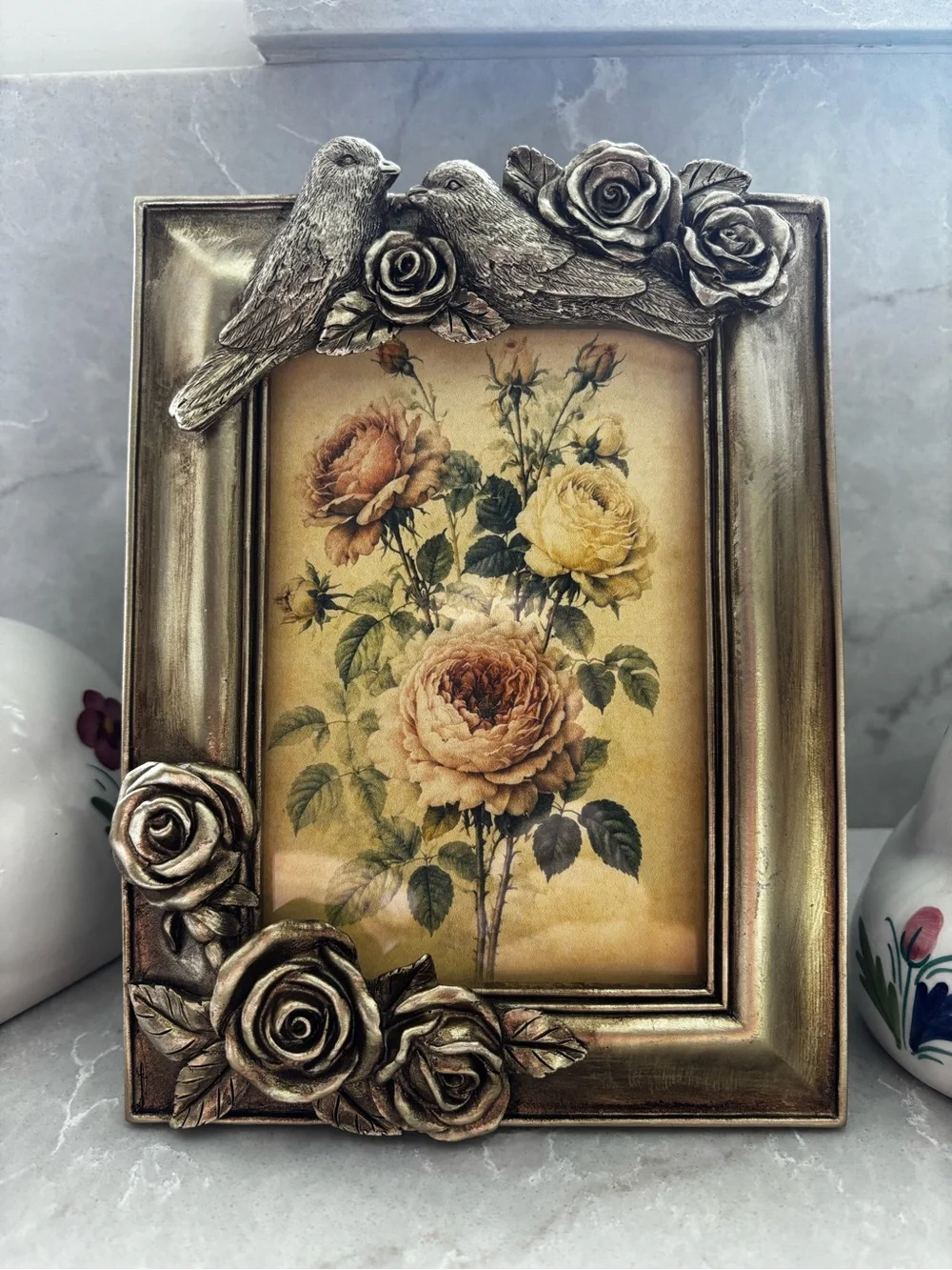 Antique Style Gold Colored 4x6 Picture Frame Lovebirds Roses Floral Resin